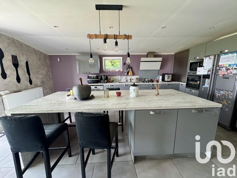 Maison - 216 m² - 7 pièces