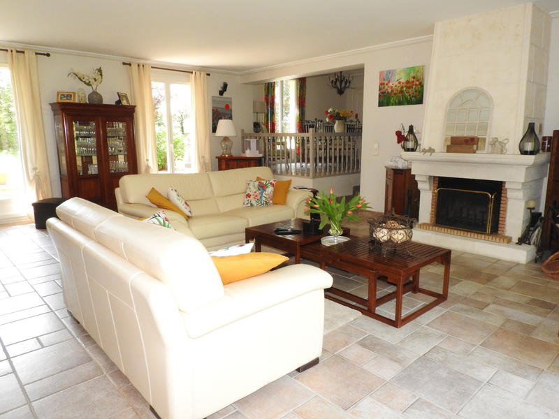 Maison - 202 m² - 8 pièces