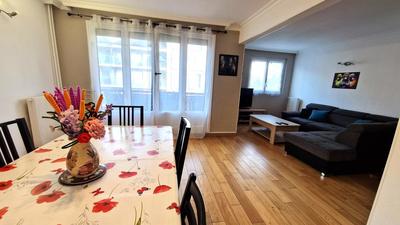 Appartement - 98 m² - 5 pièces