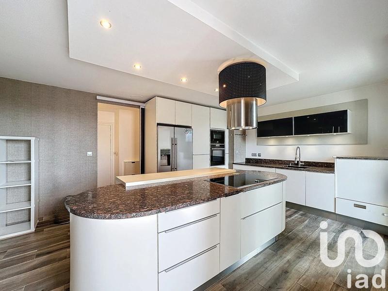 Appartement - 140 m² - 5 pièces