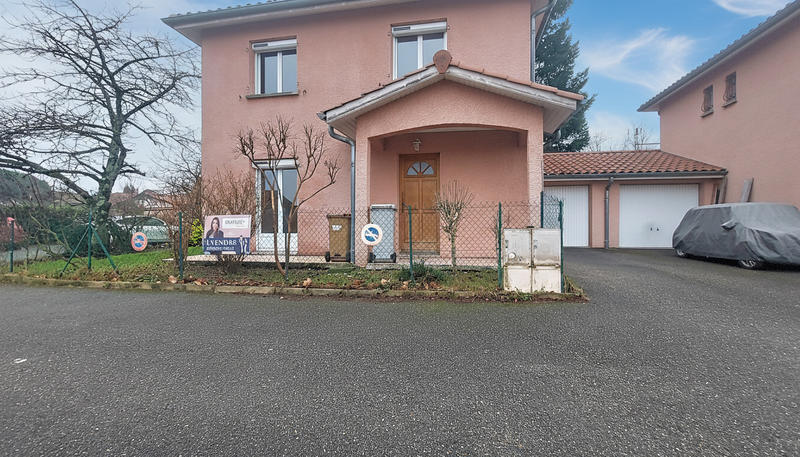 Maison - 90 m² - 4 pièces
