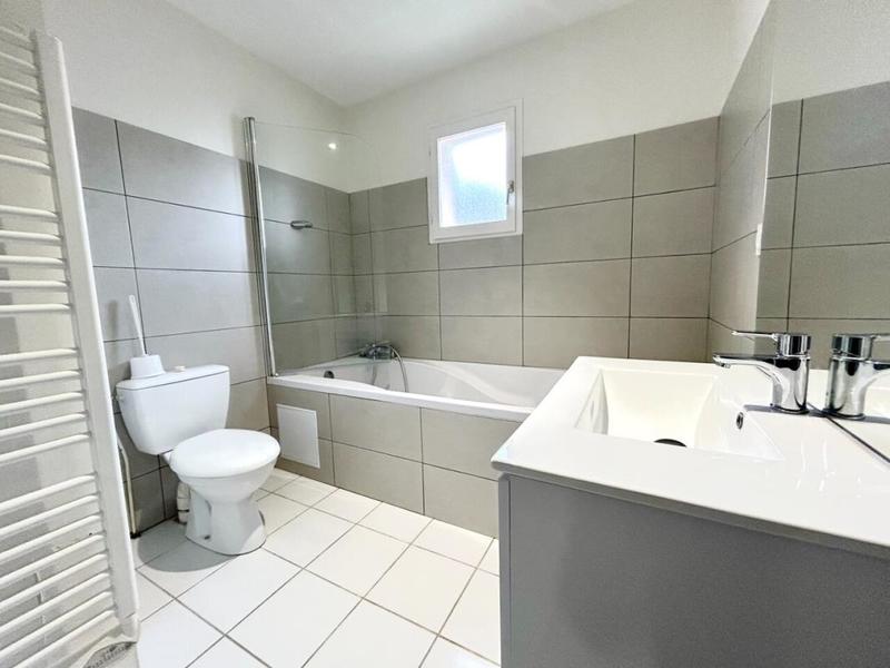 Villa - 1 m² - 5 pièces