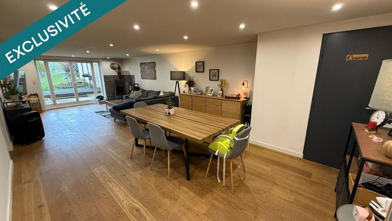 Maison - 230 m² - 6 pièces