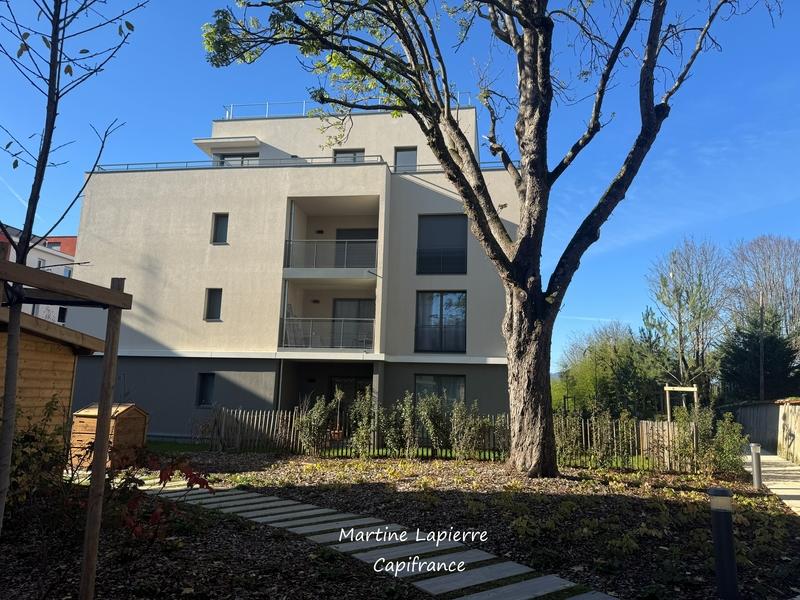 Appartement - 96 m² - 4 pièces