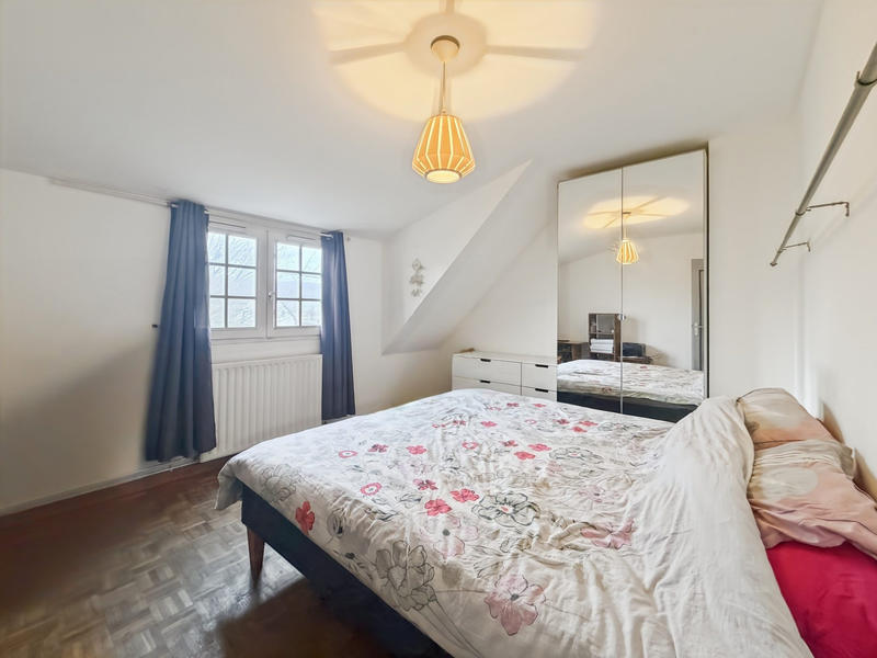 Maison - 90 m² - 5 pièces