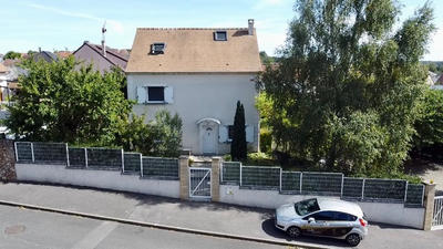 Maison - 177 m² - 7 pièces