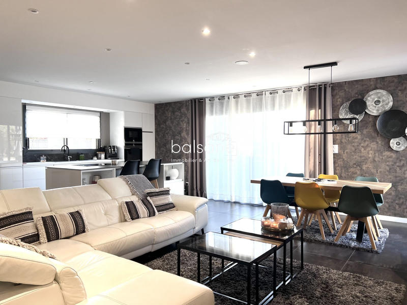 Maison contemporaine - 123 m² - 7 pièces