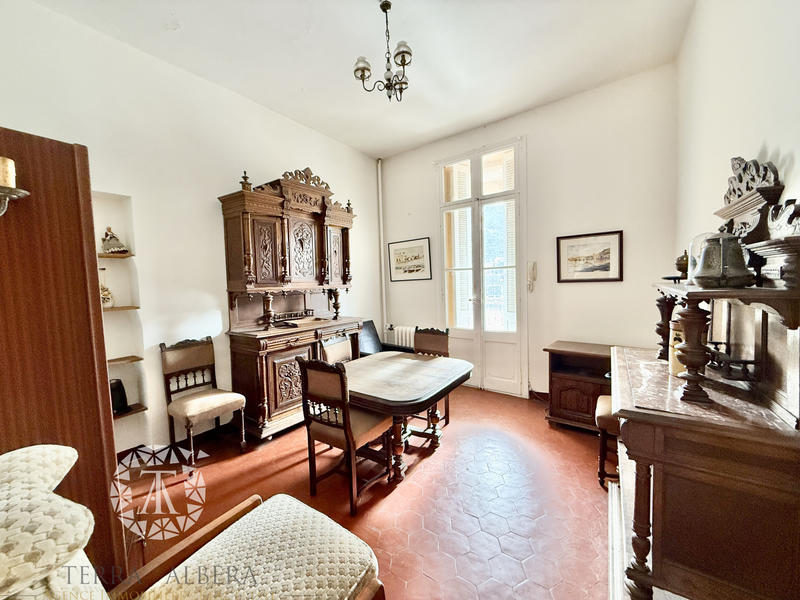 Maison de village - 240 m² - 7 pièces