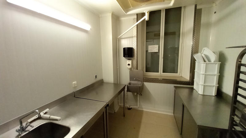 Local commercial - 1 082 m²