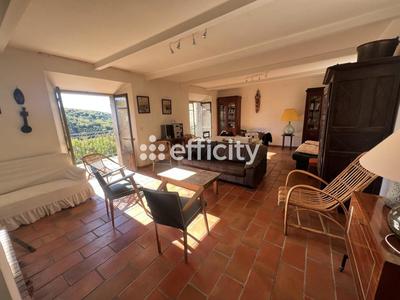 Maison - 139 m² - 5 pièces