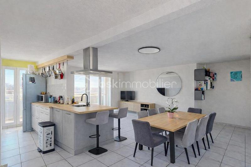 Duplex - 80 m² - 4 pièces