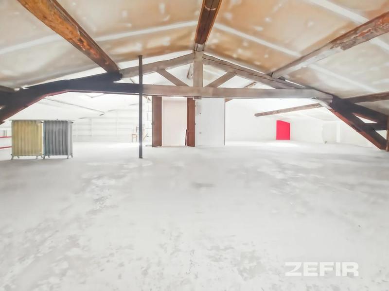 Maison - 320 m² - 10 pièces