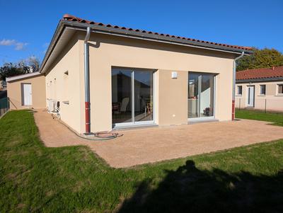 Maison - 92 m² - 4 pièces