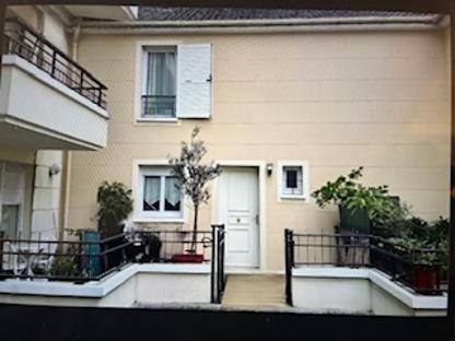 Appartement - 90 m² - 5 pièces