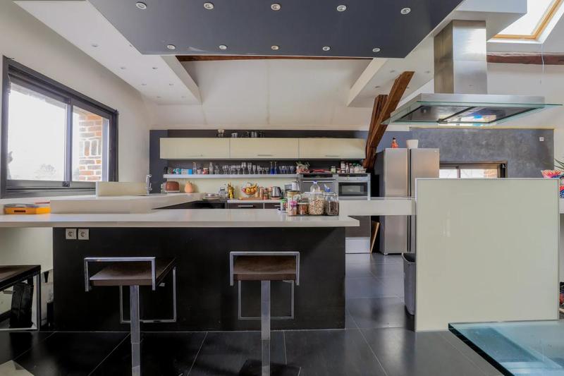 Maison - 395 m² - 9 pièces