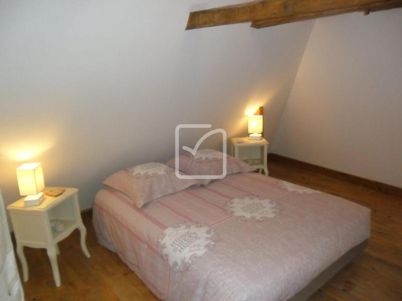 Maison - 330 m² - 12 pièces