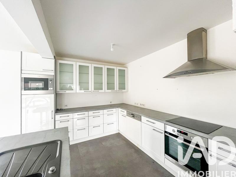 Maison - 204 m² - 7 pièces