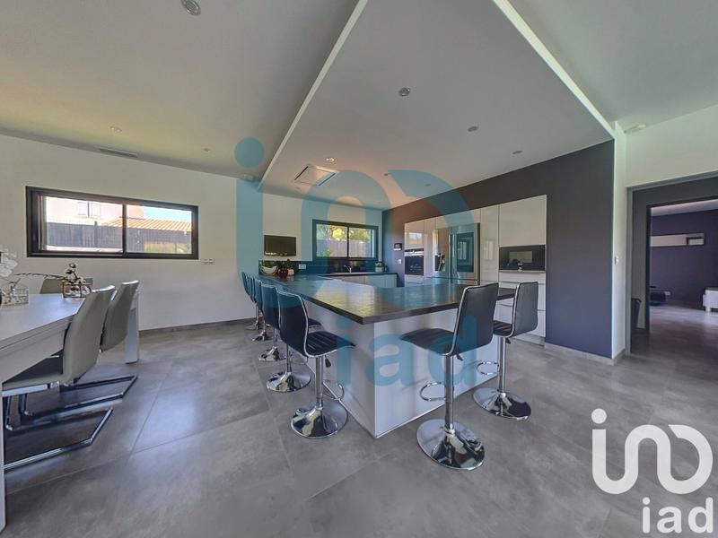 Maison de maîtres - 211 m² - 9 pièces