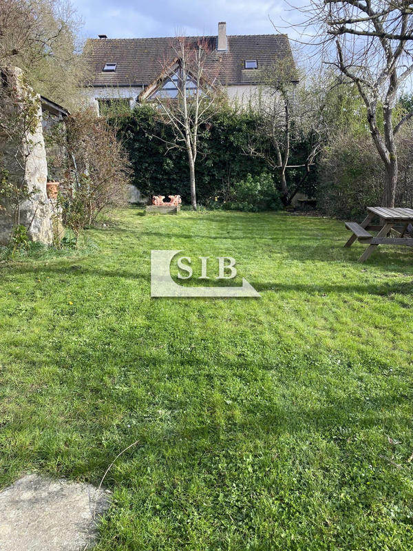 Maison - 228 m² - 7 pièces