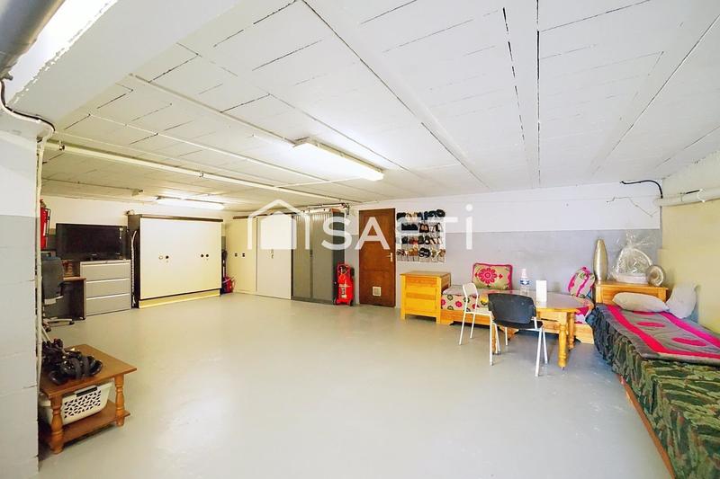 Maison - 200 m² - 7 pièces