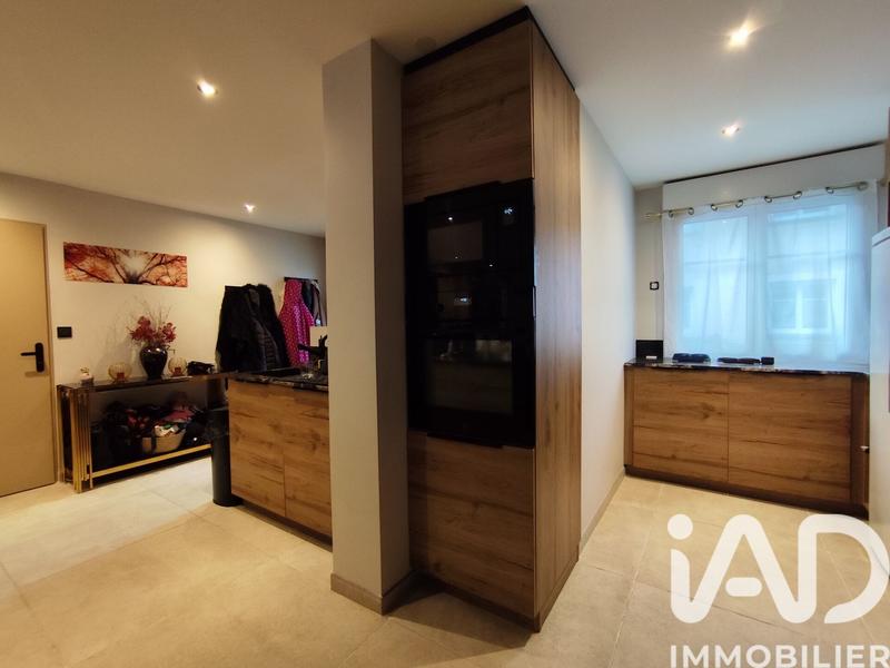 Maison - 90 m² - 5 pièces