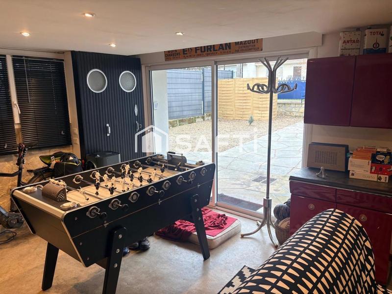 Maison - 205 m² - 10 pièces