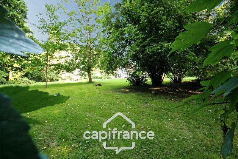 Maison - 254 m² - 8 pièces