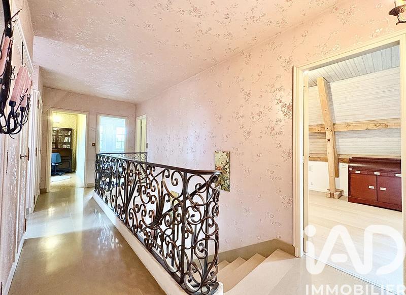 Maison - 216 m² - 10 pièces