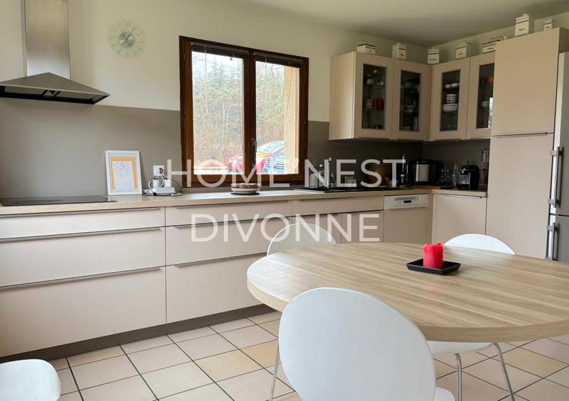 Maison - 177 m² - 7 pièces