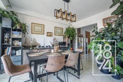 Appartement - 84 m² - 4 pièces