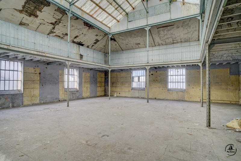 Appartement - 180 m² - 1 pièce