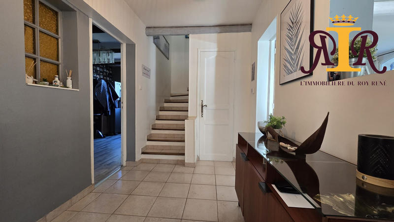 Maison traditionnelle - 140 m² - 6 pièces