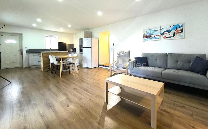 Demeure - 270 m² - 8 pièces