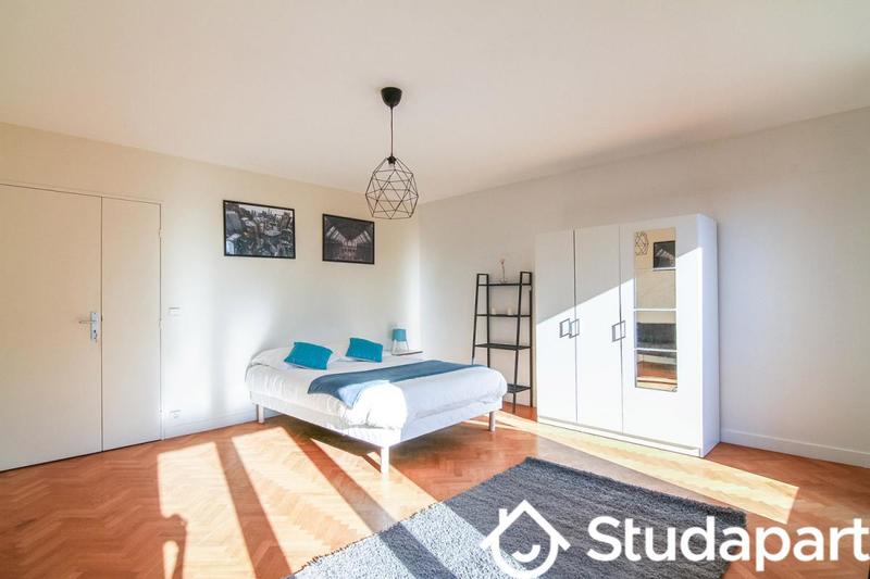 Chambre - 11 m² - 1 pièce