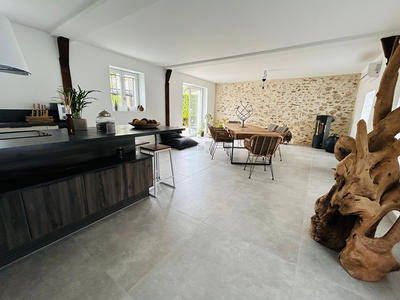 Maison - 140 m² - 5 pièces