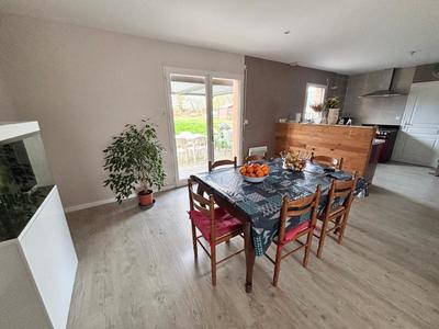 Maison - 122 m² - 5 pièces