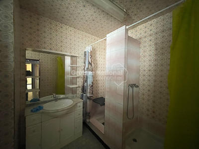 Maison - 180 m² - 6 pièces