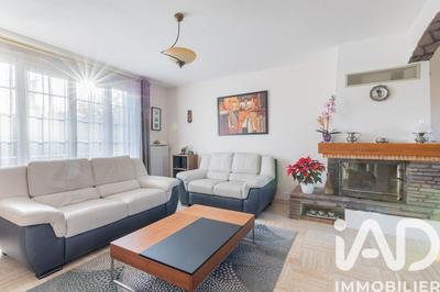 Maison - 140 m² - 6 pièces