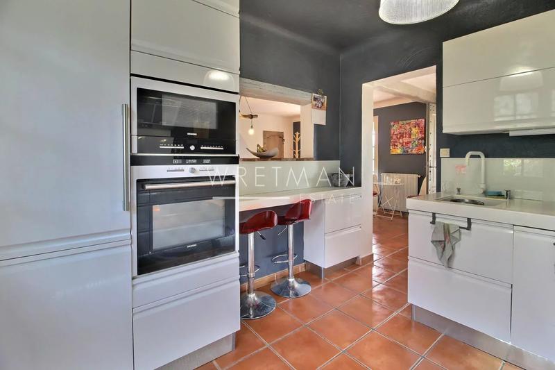 Villa - 180 m² - 6 pièces