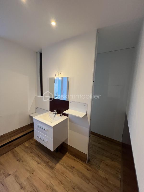 Appartement - 63 m² - 2 pièces