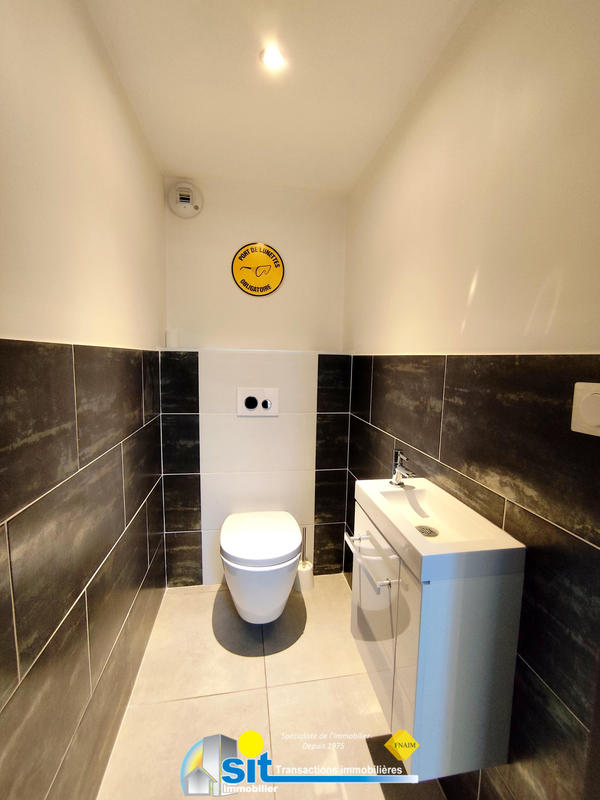 Loft - 120 m² - 3 pièces