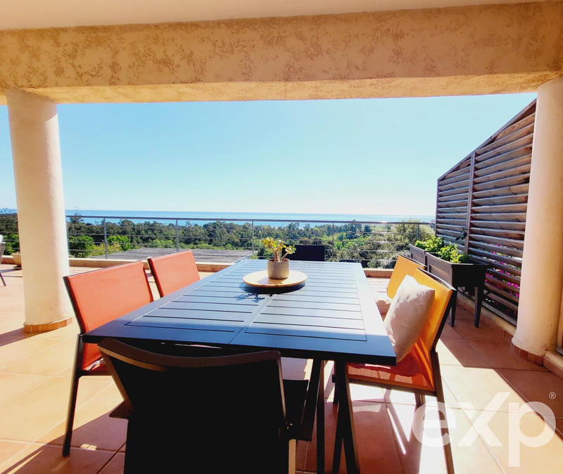 Villa - 224 m² - 8 pièces