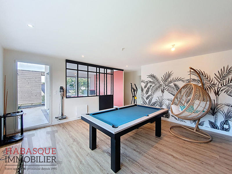 Maison - 186 m² - 6 pièces