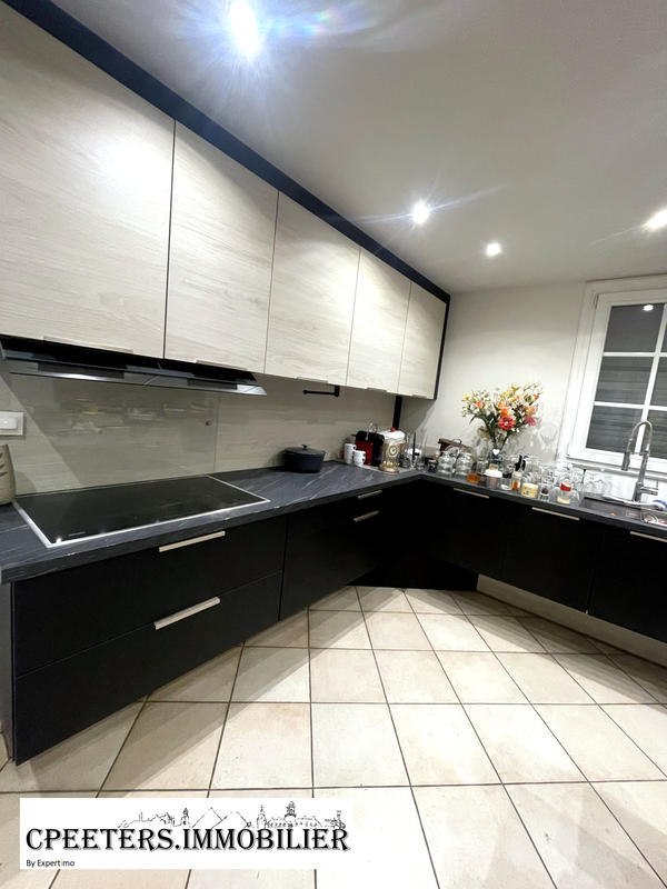 Maison - 93 m² - 4 pièces