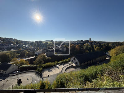 Maison - 176 m² - 8 pièces