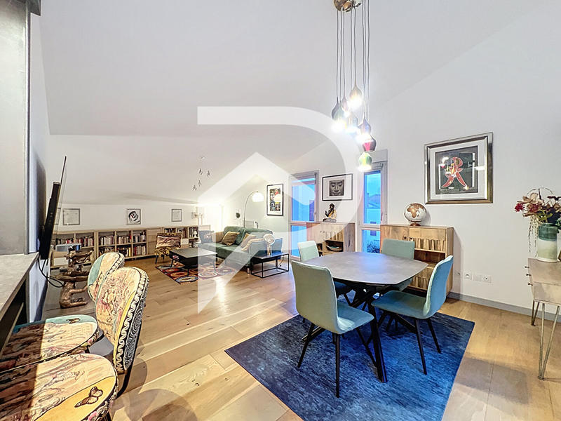 Appartement - 92 m² - 3 pièces