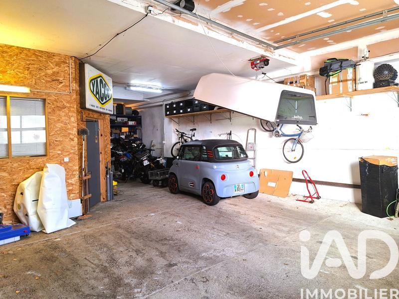 Maison - 229 m² - 7 pièces