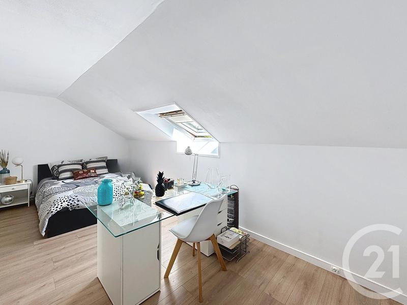 Maison - 121 m² - 6 pièces