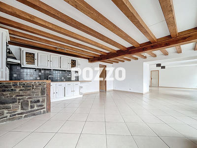 Maison - 176 m² - 8 pièces