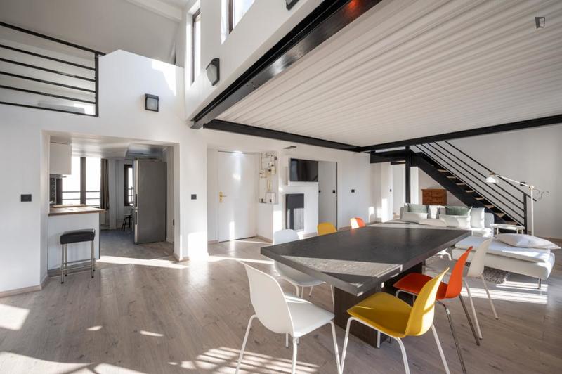 Chambre - 10 m² - 7 pièces